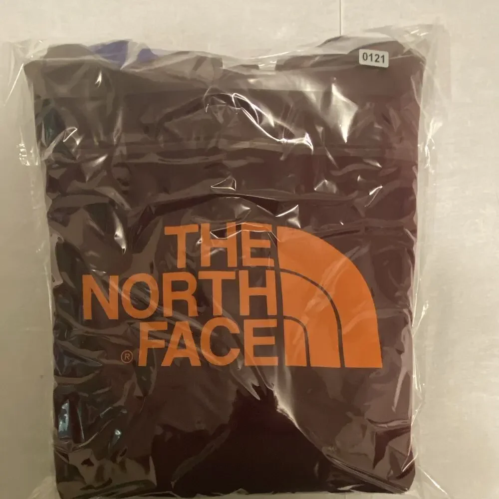 The North Face Men's Burgundy Pullover Hoodie L/G Polyester Pockets Logo